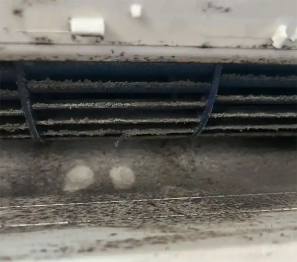 浑南空调吹的风有股烧焦味是怎么回事